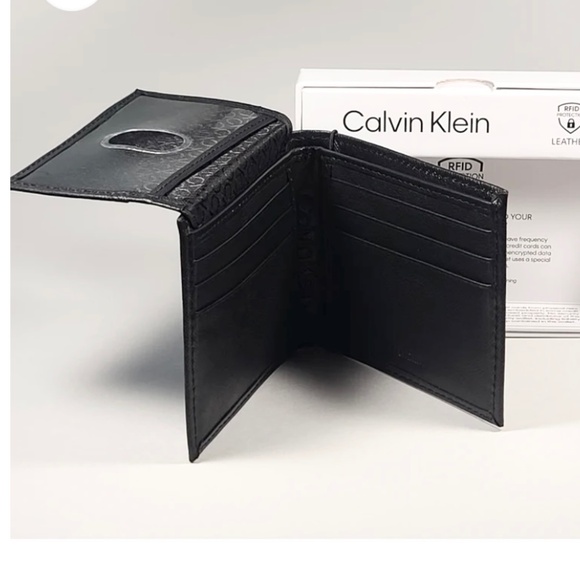NWT Calvin Klien Mens RFID Bifold Leather Slim Wallet Black